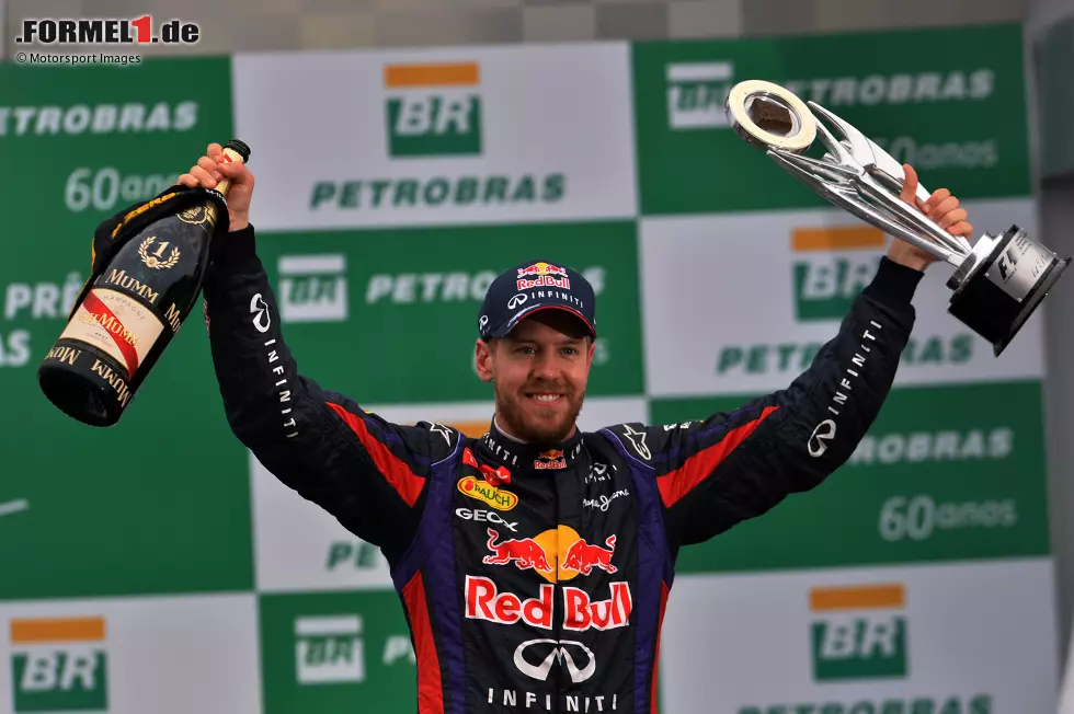 Foto zur News: Sebastian Vettel - Weltmeister 2010, 2011, 2012 und 2013