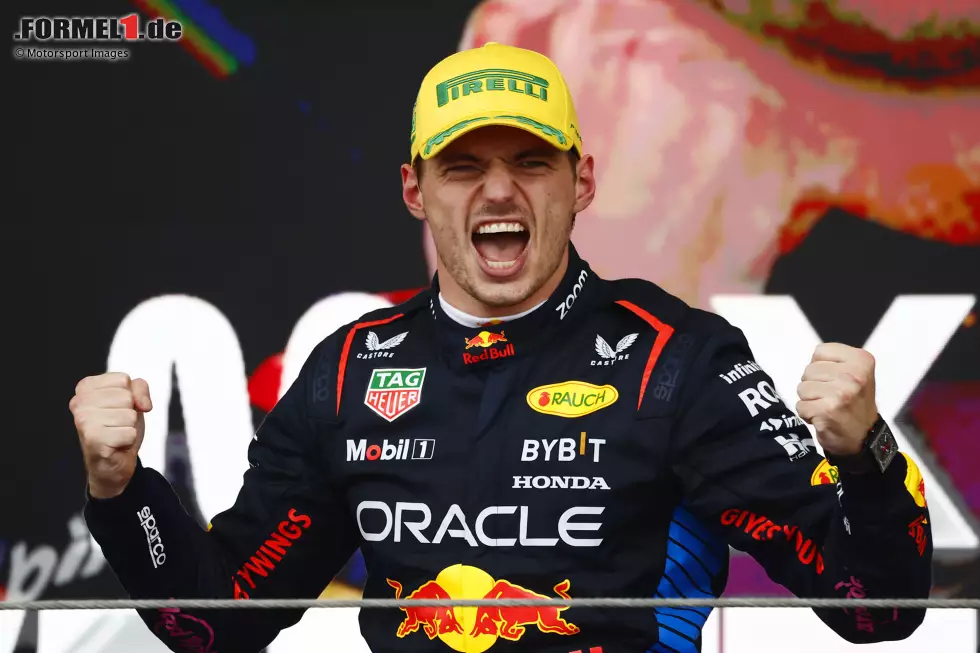 Foto zur News: Max Verstappen - Weltmeister 2021, 2022, 2023 und 2024