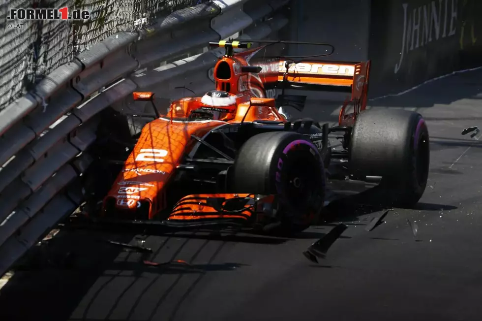 Foto zur News: Flop: Stoffel Vandoorne (2015) - Weniger gut läuft es für McLaren einige Jahre zuvor, als man den Belgier nach seinem Titelgewinn im zweiten GP2-Jahr holt. 2016 darf er einmal als Ersatzfahrer ran, 2017 und vor allem 2018 wird er als Stammpilot aber so klar von Fernando Alonso geschlagen, dass sein Weg danach in die Formel E führt.