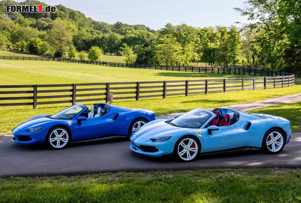 Foto zur News: Sie werden im Rahmen einer Ferrari-Parade am Sonntag zudem zwei besondere 296 GTS pilotieren, die dem Anlass entsprechend auch in den beiden Blautöne gehalten sind.