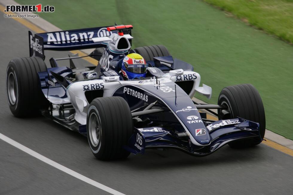 Foto zur News: Melbourne 2006: Mark Webber profitiert von den Boxenstopps der Konkurrenz und geht in Runde 21 in Führung. Der Traum vom Heimsieg aber zerplatzt schon eine Runde später: Webbers Williams ...