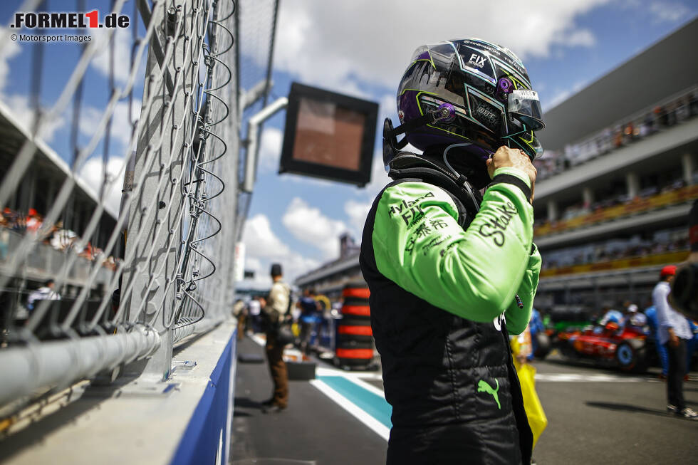 Foto zur News: Guanyu Zhou (Redaktion: 4) - Wir sehen den Chinesen etwas schlechter als unser Experte. Lag in Sprint und Rennen in der Tat vor Bottas, aber das alleine reicht uns nicht für eine 3. Dazu der letzte Platz im Qualifying. Unterm Strich bleibt Sauber neben Williams das einzige noch punktlose Team in dieser Saison.