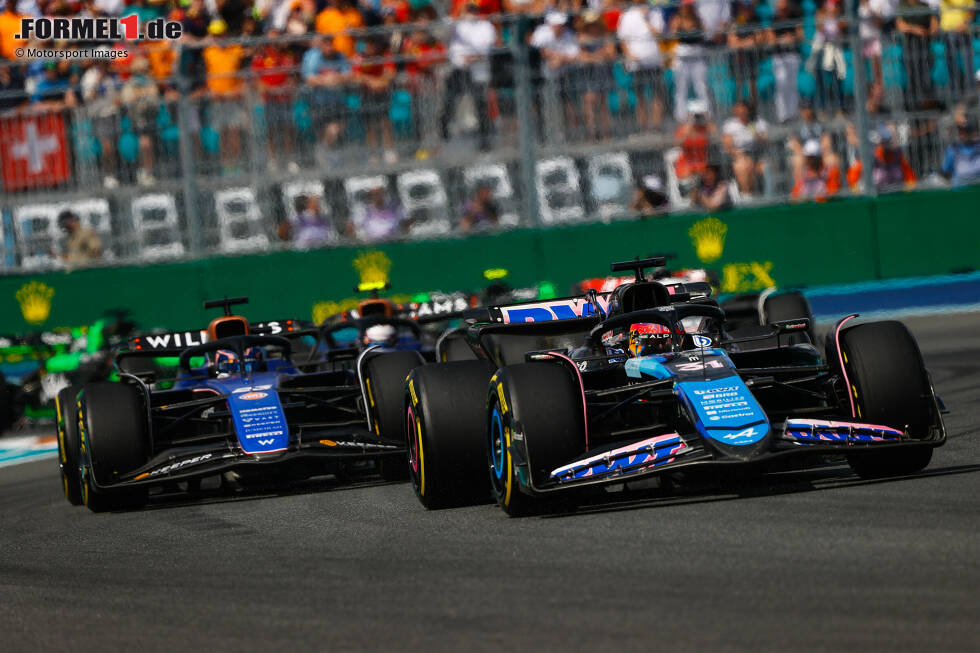 Foto zur News: Esteban Ocon (Marc Surer: 3) - &quot;Ein dummer Crash an der Box mit Leclerc. Wenn man ins Hinterrad fährt, ist ja das ganze Auto vor dir! Ist mir ein Rätsel, wie sowas passieren kann.&quot;