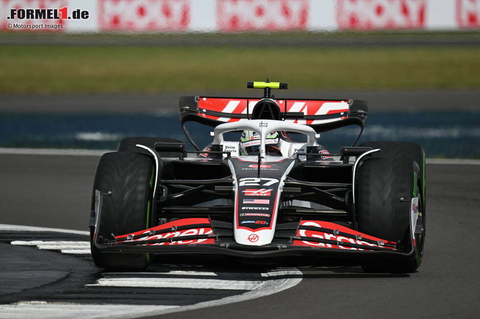 Foto zur News: 12. Silverstone: Ein Sieg bei schwierigen Bedingungen sorgt dafür, dass sich Hülkenberg in der WM etwas absetzt. Williams ist dank P2 für Albon erstmals seit Monaco auf dem Podium, Alpine erlebt die erste Nullnummer seit dem Auftakt in Bahrain. Stand: 1. Hülkenberg (72), 2. Tsunoda (60), 3. Magnussen (38), 4. Ricciardo (34), 5. Ocon (33).