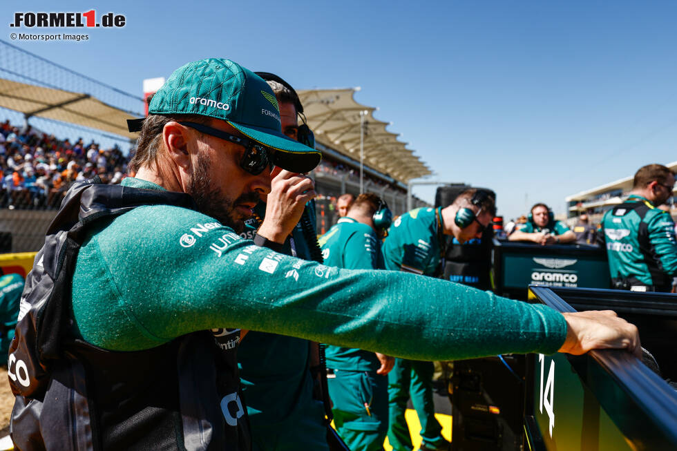 Foto zur News: Fernando Alonso (Redaktion: 3) - Im Qualifying über den Verhältnissen des Autos unterwegs, im Rennen dann wieder zurück in der Realität. Der Sprint war auch nicht berauschend, sodass es auch bei uns Stimmen für die 4 gab. Die Mehrheit hat ihn aber etwas besser gesehen, weil das Auto einfach nicht gut war.