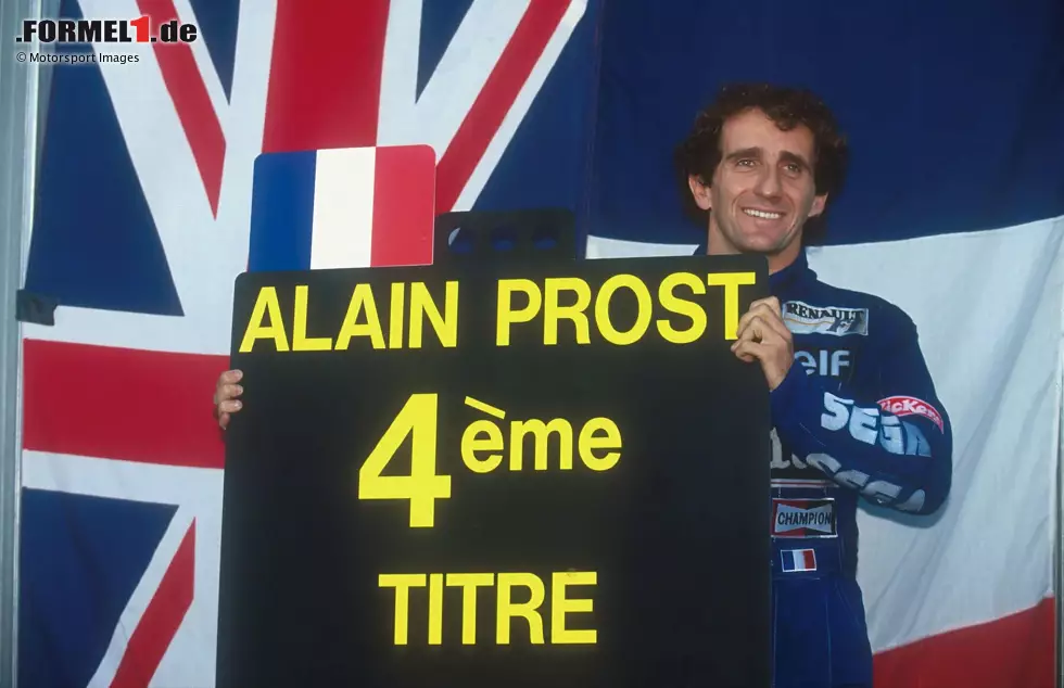 Foto zur News: Lediglich in Magny-Cours wird Prost nur Zweiter. Ausgerechnet beim Heimspiel ist Teamkollege Damon Hill 0,142 Sekunden schneller. Das Ergebnis dort zeigt gleichzeitig, wie überlegen der Williams FW15C ist, denn Martin Brundle auf P3 fehlen im Qualifying bereits knapp 1,8 Sekunden. Am Ende des Jahres tritt Prost als Weltmeister zurück.