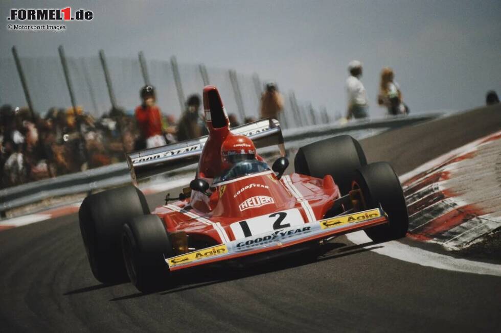 Foto zur News: Niki Lauda (6): Der Österreicher ist 1974 vom Niederlande- bis zum Italien-Grand-Prix der erste Pilot, der in der Königsklasse sechs Poles in Folge holt. Die Serie endet erst beim vorletzten Rennen in Kanada, wo Lauda in der Qualifikation lediglich 0,042 Sekunden auf Emerson Fittipaldi fehlen.