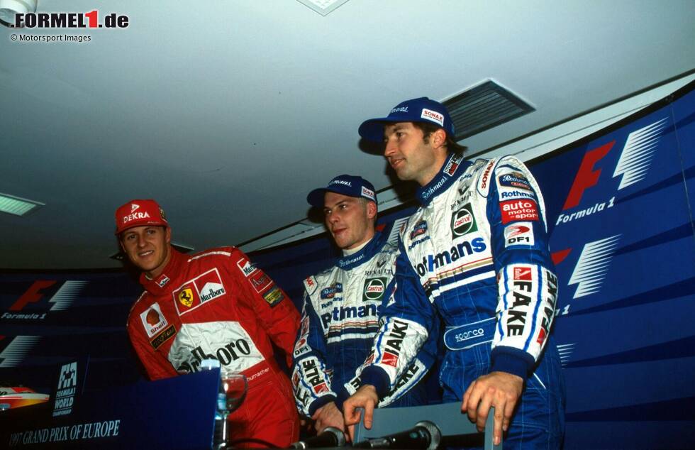 Foto zur News: Das engste Qualifying - Die Qualifikation beim Saisonfinale 1997 in Jerez schrieb Geschichte, weil mit Polesitter Jacques Villeneuve, Michael Schumacher und Heinz-Harald Frentzen gleich drei Fahrer die exakt gleiche Zeit fuhren. Vermutlich ein Rekord für die Ewigkeit, denn vier genau zeitgleiche Fahrer wird es wohl niemals geben.