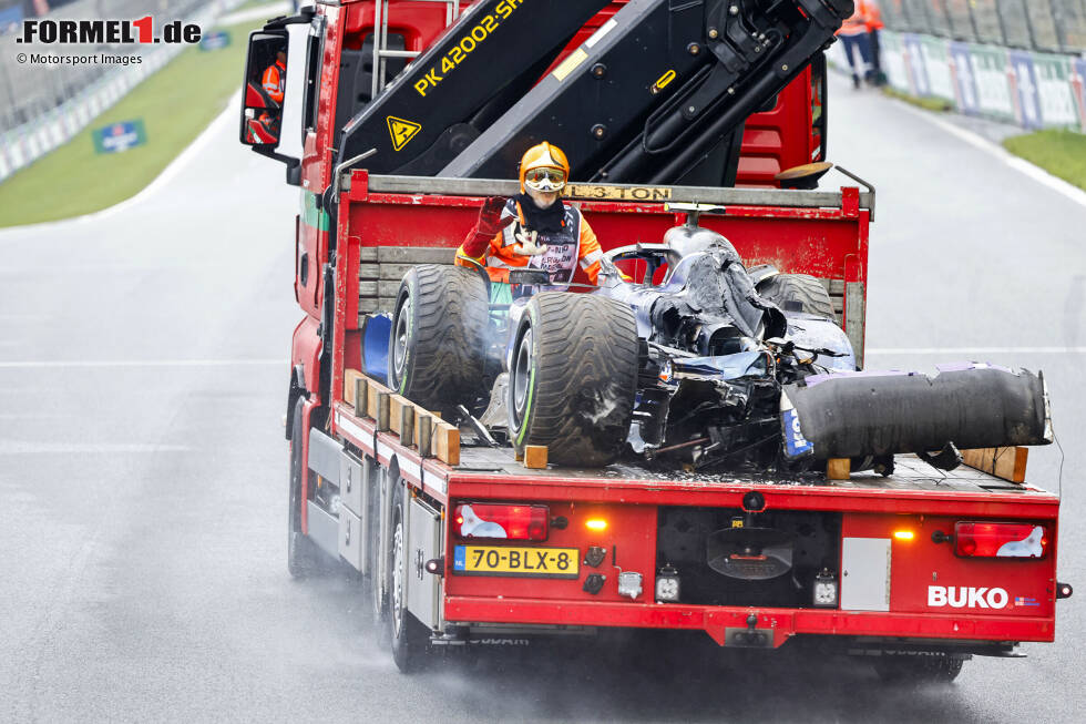 Foto zur News: Besonders ärgerlich: Der FW46 fuhr in Zandvoort mit frischen Upgrades.