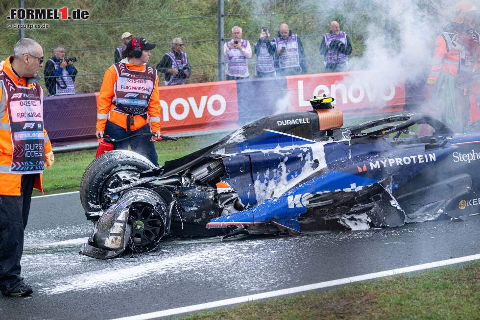 Foto zur News: Nach kurzer Zeit sind die Flammen besiegt.