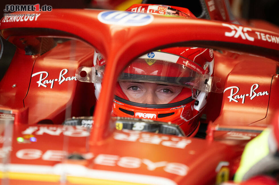 Foto zur News: Charles Leclerc (Redaktion: 4) - Auch hier sind wir etwas gnädiger, weil der zu frühe Wechsel auf Intermediates sein Rennen ruinierte. Doch das Qualifying setzte er mit dem Aus in Q2 selbst in den Sand. Der Teamkollege zeigte, dass an diesem Wochenende mehr drin war.