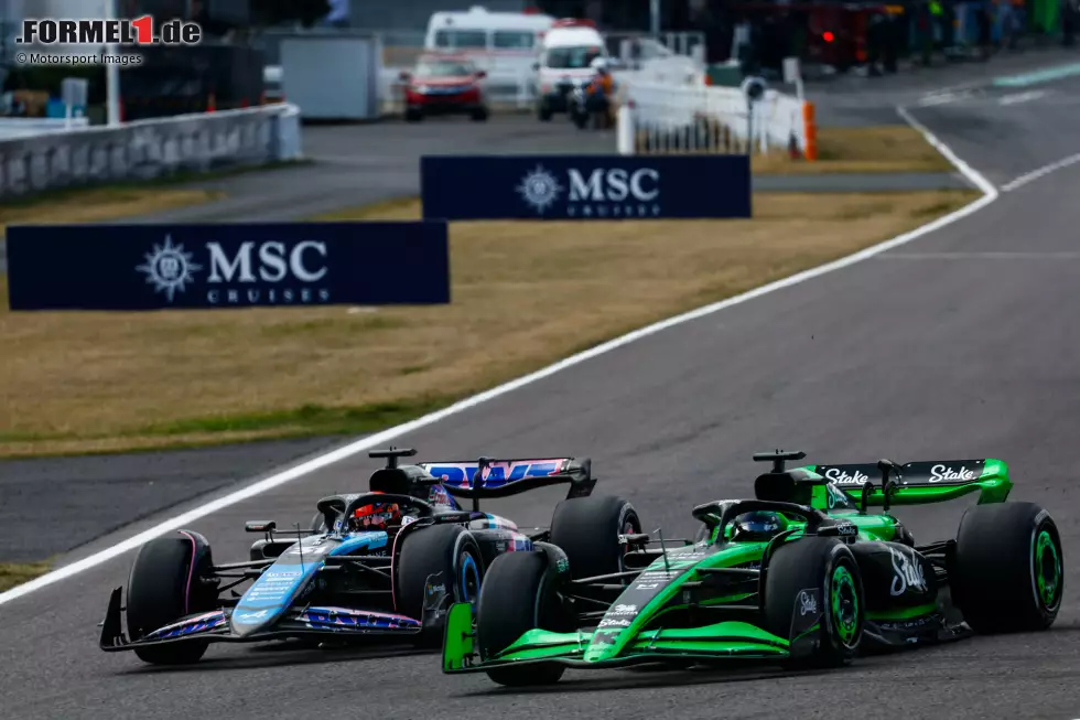 Foto zur News: Esteban Ocon (Marc Surer: 4) - &quot;Wenn das Auto wirklich um 15 Kilo zu schwer ist, dann macht das in Suzuka bis zu 0,6 Sekunden pro Runde aus. Die Beschädigung nach der Berührung mit Gasly hat dann auch nicht geholfen.&quot;