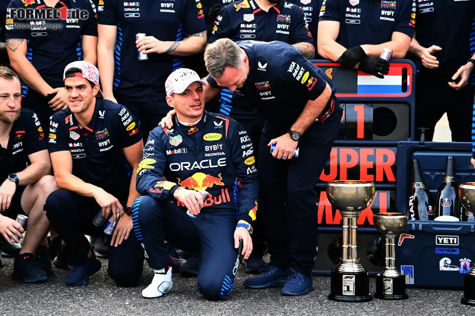 Foto zur News: Max Verstappen (Redaktion: 1) - Auch von uns gibt es die Bestnote, allerdings mit einer kleinen Einschränkung. Denn der Sieg war nicht so überlegen, wie wir das von ihm in der Vergangenheit schon gesehen haben. Ändert aber natürlich nichts daran, dass er am Ende wieder einmal nichts anbrennen ließ und unter anderem beide Starts gewann.