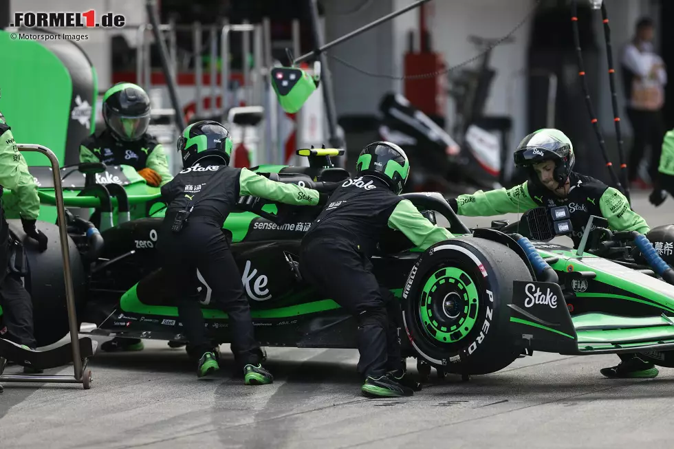 Foto zur News: Guanyu Zhou (Marc Surer: 4) - &quot;Schwaches Qualifying gefahren. Aber im Rennen war er nach einem guten Start bis zu seinen Problemen halbwegs dabei.&quot;