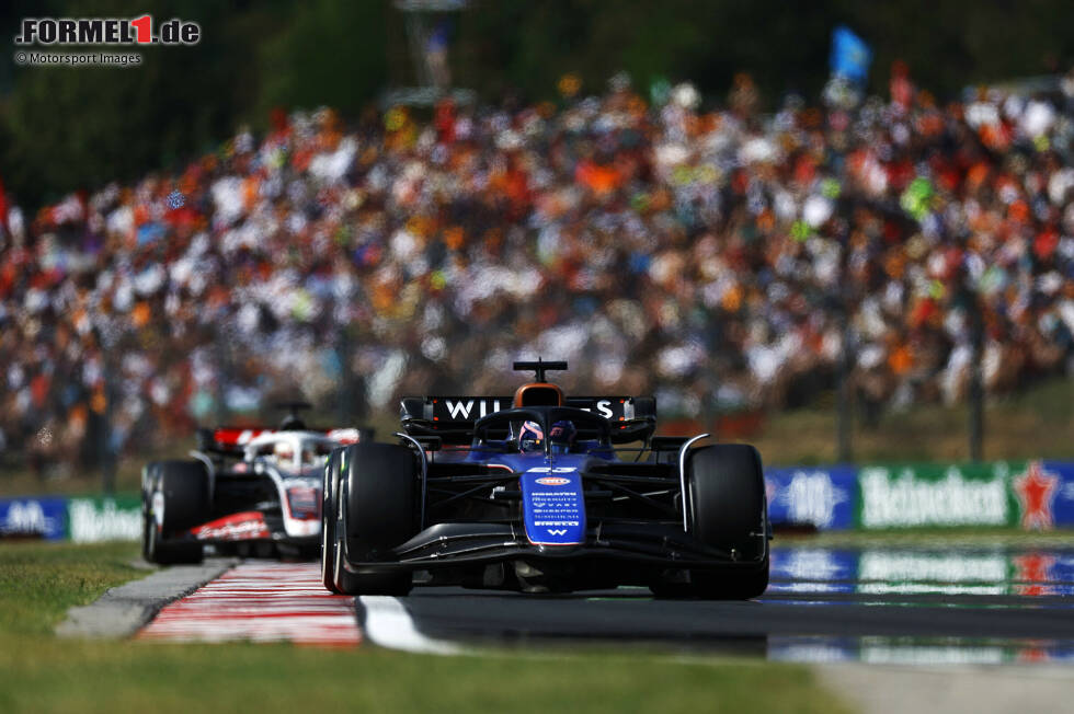 Foto zur News: Alexander Albon (Marc Surer: 3) - &quot;Von ihm erwarten wir mehr. Doch das Auto lässt es nicht zu.&quot;