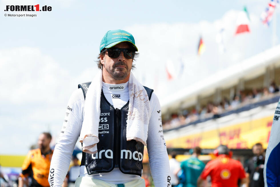 Foto zur News: Fernando Alonso (Redaktion: 3) - Hier sind wir nicht ganz so kritisch, weil er eigentlich etwas schneller als sein Teamkollege war, für den er gegen Ende des Rennens freiwillig Platz machte. Trotzdem stimmen auch wir zu, dass der Spanier aktuell auf keinen Fall in Bestform unterwegs ist und oft genervt wirkt.