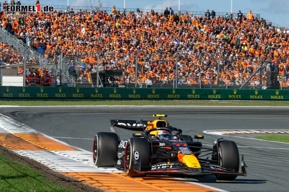 Foto zur News: Sergio Perez (Marc Surer: 3) - &quot;Für seine Verhältnisse war das ein gutes Wochenende. Sein 4,4-Sekunden-Boxenstopp hat im Kampf um die Platzierung nicht geholfen.&quot;