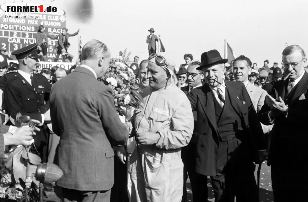 Foto zur News: 1951: Der Italiener Luigi Fagioli gewinnt gemeinsam mit Juan Manuel Fangio auf Alfa Romeo den Frankreich-Grand-Prix in Reims. Fagioli ist mit 53 Jahren und 22 Tagen der älteste Rennsieger. Er hört aber auf der Stelle auf mit der Formel 1, weil er Fangio sein Auto hat abtreten müssen ...