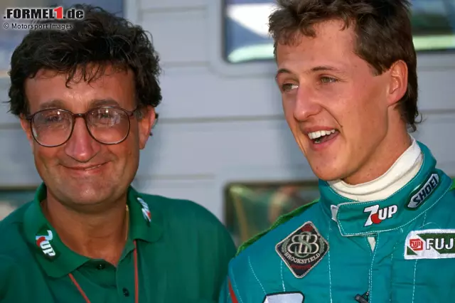 Foto zur News: Von Grün zu Grün: Lange ist es her, dass das Aston-Martin-Team noch Jordan hieß. 1991 startete das einstige Kultteam in sein Formel-1-Abenteuer - und verhalf unter anderem Michael Schumacher zum Debüt. Welche andere Fahrer noch für den Rennstall ihr erstes Rennen fuhren, zeigen wir in der Fotostrecke - von heute bis damals.