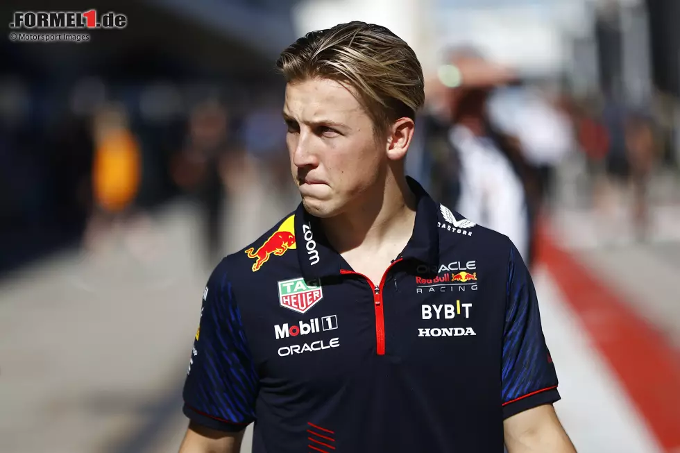 Foto zur News: Liam Lawson (2023): Weil sich Daniel Ricciardo im Training von Zandvoort die Hand bricht, kommt der Neuseeländer ohne große Vorbereitung zu seinem Debüt. Lawson schlägt sich in fünf Rennen achtbar und darf den Australier ein Jahr später nach Singapur vollständig ersetzen. Nach dem Saisonende zieht ihn Red Bull ins A-Team hoch.