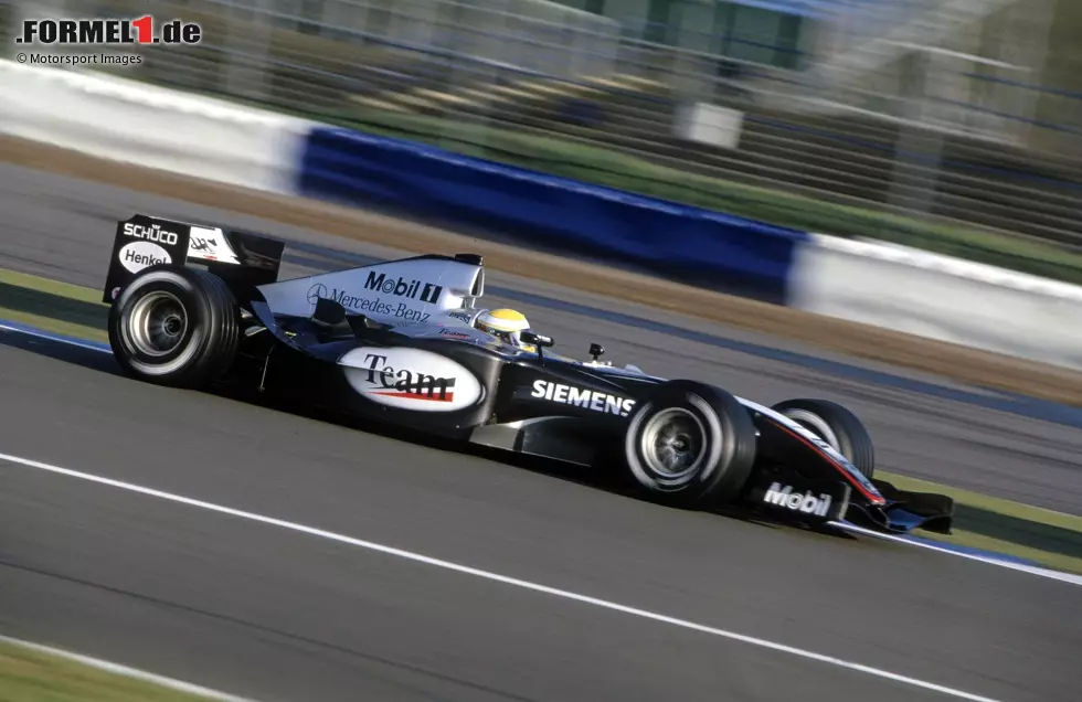 Foto zur News: ... McLaren MP4/19 aus der Saison 2004 an einem sonnigen Tag in Silverstone. 2005 absolviert er eine zweite Saison in der Formel-3-EM und gewinnt die Meisterschaft im zweiten Anlauf. 2006 holt er sich im ersten Jahr in der GP2 den Titel.