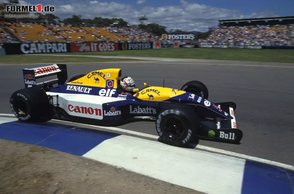 Foto zur News: In den frühen 1990er Jahren erlebt Williams-Renault mit Camel als Hauptsponsor eine goldene Ära. Die markante gelb-blaue Lackierung schmückt unter anderem das Auto, das Nigel Mansell 1992 zur Weltmeisterschaft führt. Im Folgejahr triumphiert damit Alain Prost in seiner letzten Formel-1 Saison.