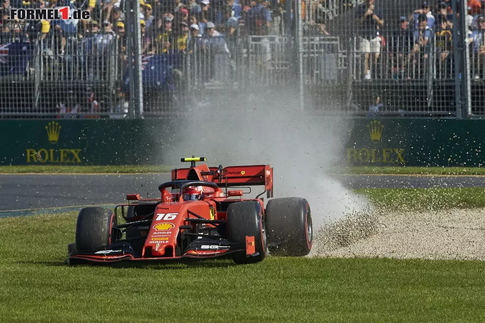 Foto zur News: Charles Leclerc (P5, Australien 2019): An der Seite von Sebastian Vettel präsentiert sich der Monegasse gleich beim ersten Grand Prix in Rot auf Augenhöhe mit dem Deutschen und kommt beim Saisonauftakt in Melbourne nur eine Position hinter diesem ins Ziel. Sein bislang größer Erfolg mit Ferrari ist später die Vizeweltmeisterschaft 2022.