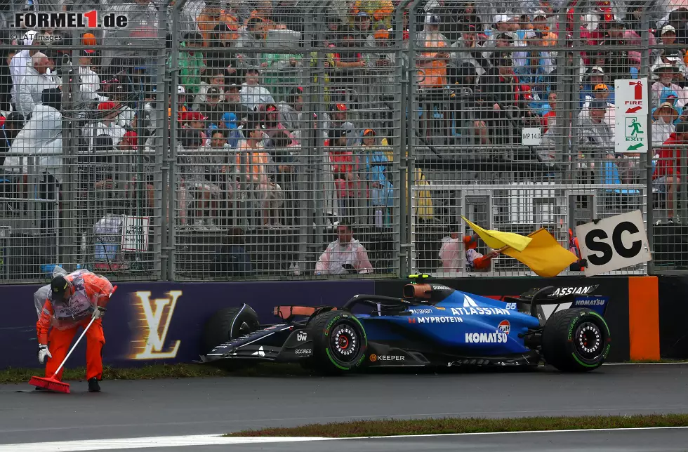 Foto zur News: Carlos Sainz (Marc Surer: 3) - &quot;Peinlicher Abflug. Das darf nicht passieren. Aber sonst motiviert er das Team.&quot;