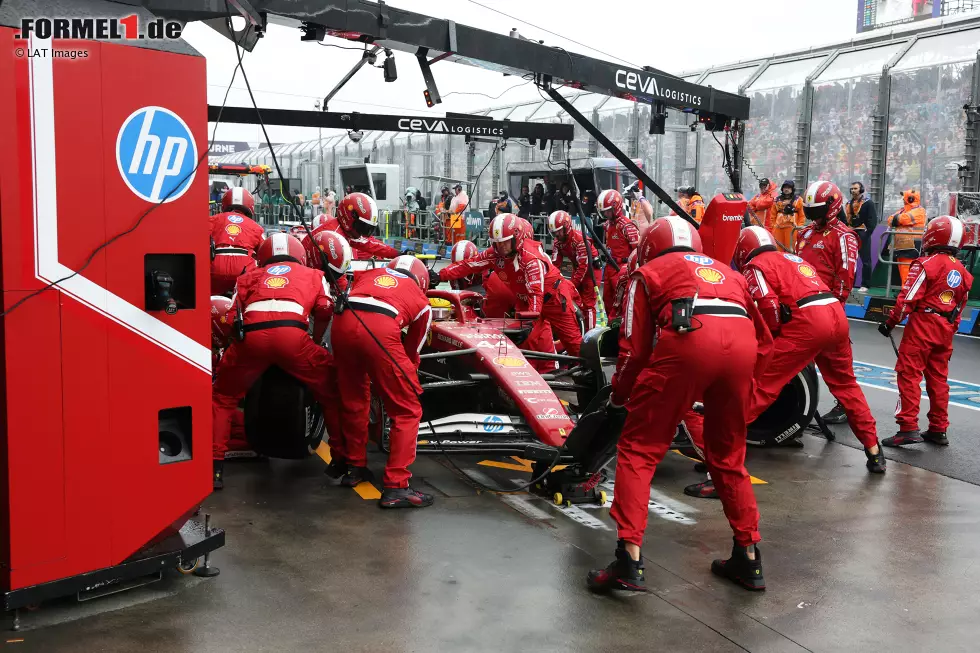 Foto zur News: Lewis Hamilton (Marc Surer: 3) - &quot;Der Neuling bei Ferrari hat mich nicht beeindruckt.&quot;