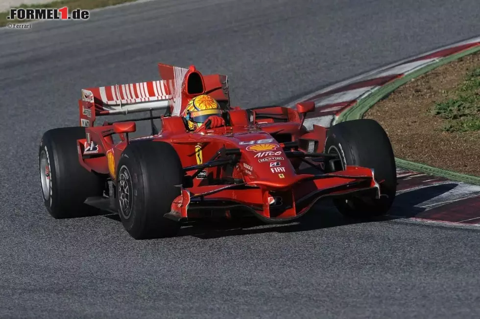 Foto zur News: Über die Jahre nimmt Rossi an weiteren privaten Testfahrten teil, unter anderem in Mugello und Jerez 2006 und Barcelona 2008 (im Bild), um weitere Erfahrungen im Formel-1-Auto zu sammeln.