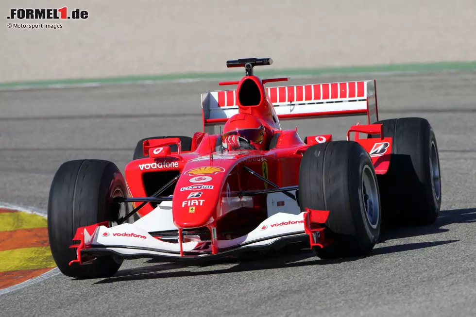 Foto zur News: Zwei Jahre nach seiner ersten Probefahrt in einem Formel-1-Auto testet Rossi 2006 erneut mit Ferrari, diesmal auf dem Ricardo Tormo Circuit in Valencia.