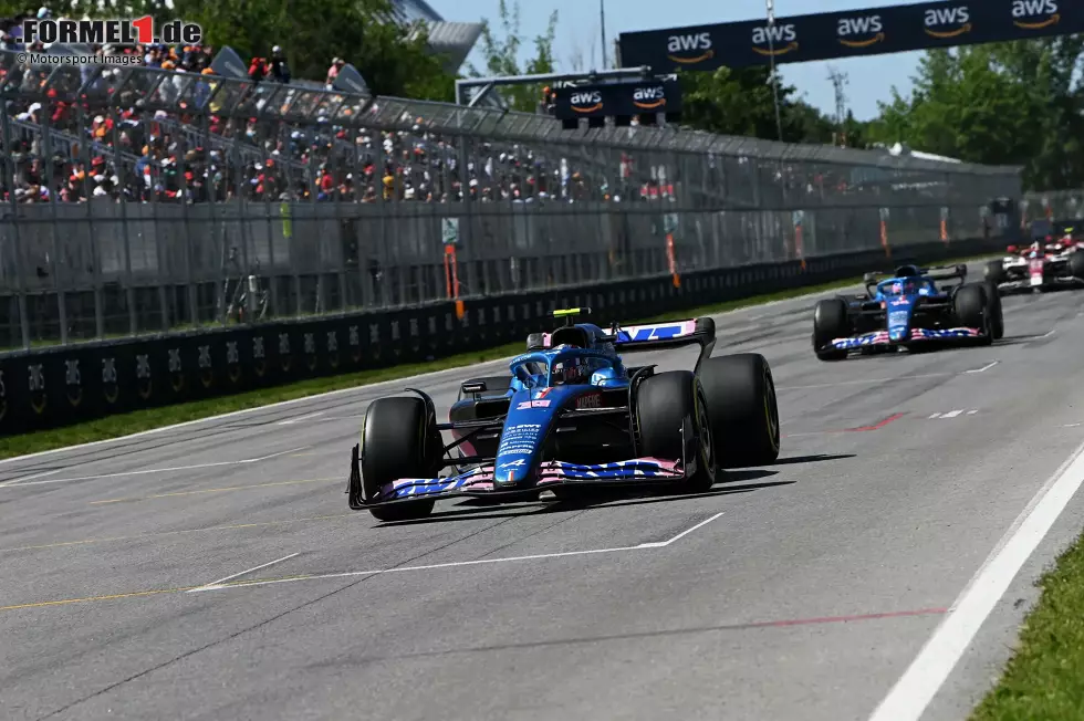 Foto zur News: Esteban Ocon (Fernando Alonso): Als Fernando Alonso 2021 nach zwei Jahren Pause in die Formel 1 zurückkehrt, beendet er die WM vor seinem Alpine-Teamkollegen. 2022 wendet sich das Blatt allerdings und Ocon landet knapp vor Alonso, bei dem jedoch seit dem Sommer bereits feststeht, dass er das Team 2023 in Richtung Aston Martin verlässt.