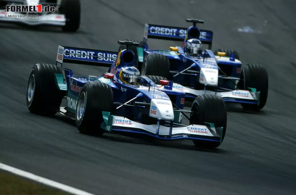 Foto zur News: Nick Heidfeld (Kimi Räikkönen und Jacques Villeneuve): Der dritte Deutsche in unserer Liste schlägt sogar zwei Weltmeister. 2001 landet er bei Sauber vor Rookie Kimi Räikkönen, 2006 bei BMW-Sauber vor Jacques Villeneuve. Der Kanadier verlässt das Team bereits sechs Rennen vor Schluss - und fährt nie wieder ein Formel-1-Rennen.