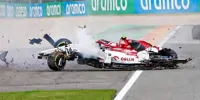 Fotostrecke: Der Unfall von Antonio Giovinazzi und George Russell in Spa