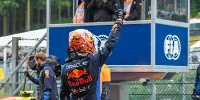 Foto zur News: Max Verstappen: Wird ihm der steile Flügel im Rennen zum Verhängnis?