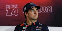 Foto zur News: Nach Treffen der Teamleitung: Sergio Perez bleibt bei Red Bull Racing!