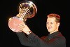 Foto zur News: Original-WM-Pokal steht bei Schumacher