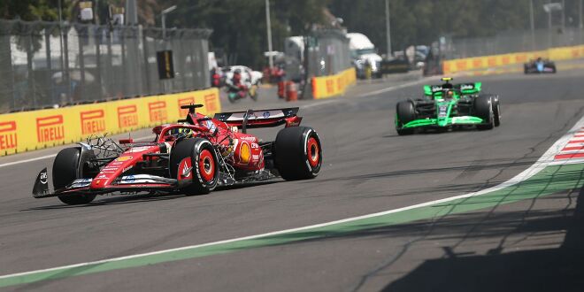 Foto zur News: Albon crasht in Bearmans Ferrari!