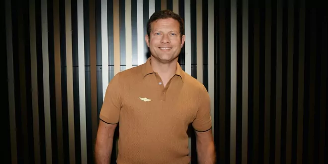 Foto zur News: Dermot O&#39;Leary moderiert