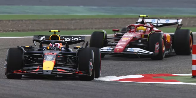 Foto zur News: Red Bull mit technischem Problem