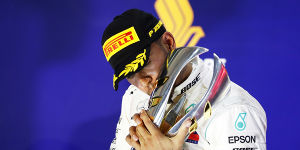 Foto zur News: Grand Prix Singapur 2018: Hamilton lässt Vettel keine