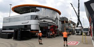 Foto zur News: Wie McLaren ohne eigenes Motorhome klarkommen würde
