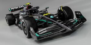 Foto zur News: Formel-1-Liveticker: Mercedes präsentiert den W14 von