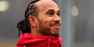 Foto zur News: Lewis Hamiltons Ferrari-Debüt: Rote Liebe mit