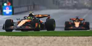 Foto zur News: Nach klärendem Gespräch: Oscar Piastri akzeptiert McLaren-Stallorder