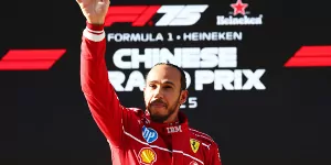 Foto zur News: &quot;Wirklich?&quot; Lewis Hamilton staunt über Sensations-Pole in