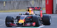 Foto zur News: 2017er-Reifentests: Pirelli fordert von Teams mehr Abtrieb