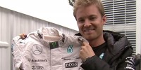 Foto zur News: Nico Rosberg spendet Rennanzug und Handschuhe für guten Zweck