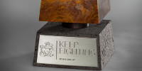 Foto zur News: Keep-Fighting-Award: Schumacher ehrt Paralympics-Heldin