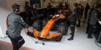 Foto zur News: McLaren weiter in Problemen: Alonso flüchtet in Galgenhumor